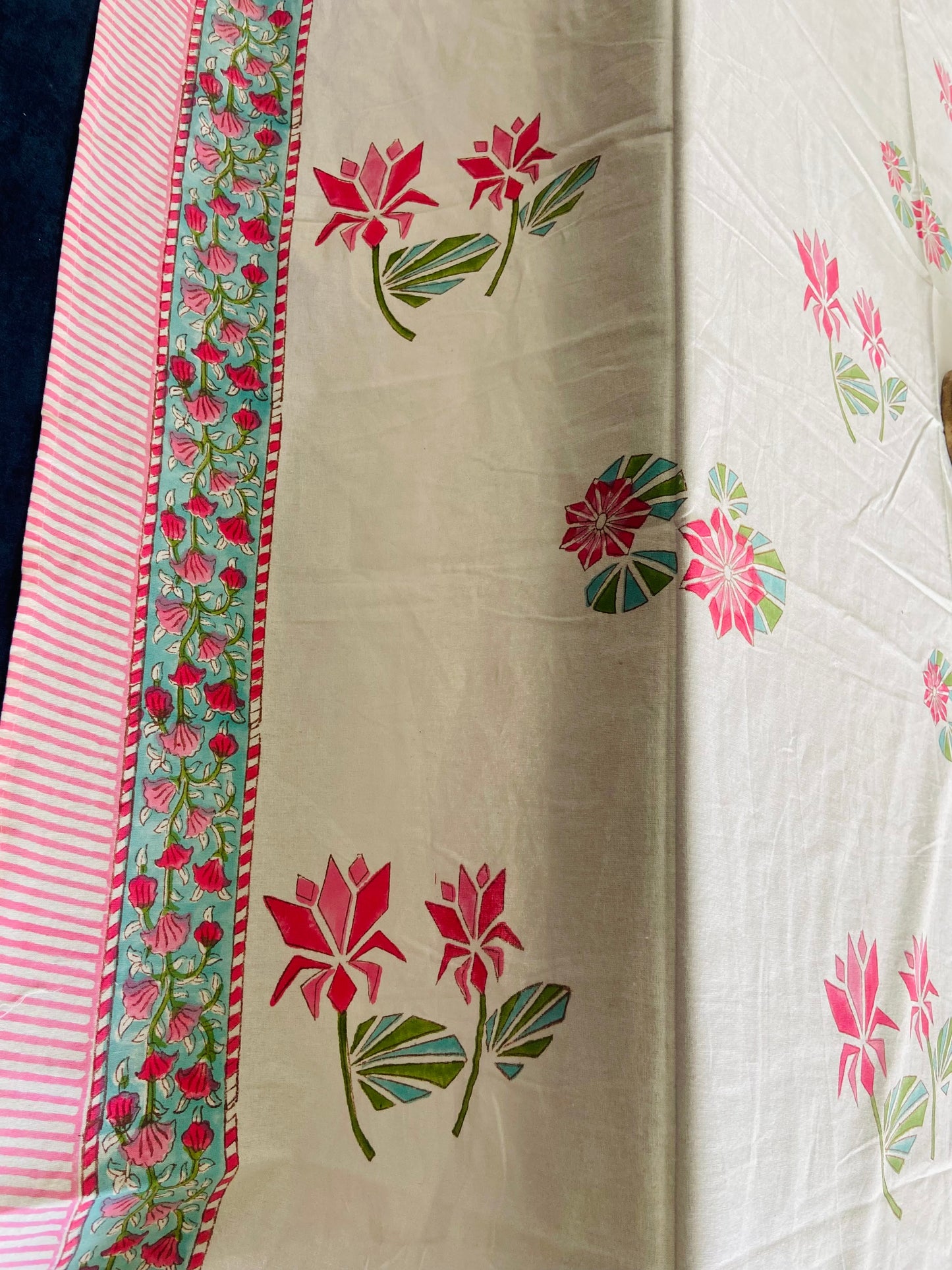 Table Cover - Gulabi Seher