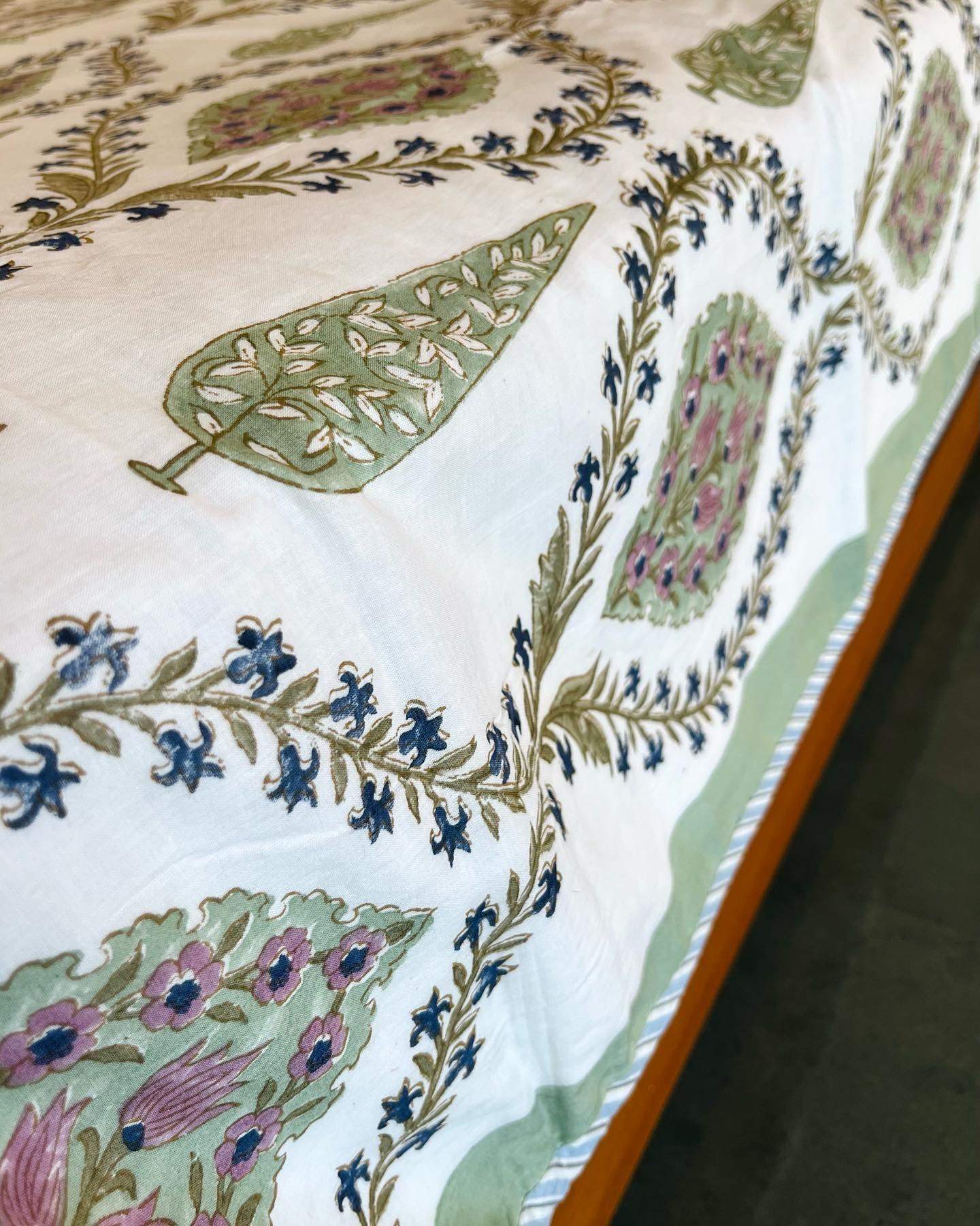 Royal Jaal Reversible Single bed Dohar