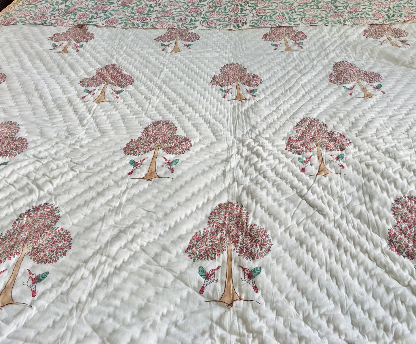 Whispering Bird Reversible Double Bed Cotton Quilt