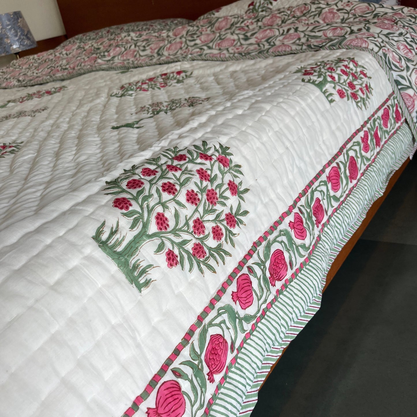 Lal Anar Reversible Cotton King Sized Quilt