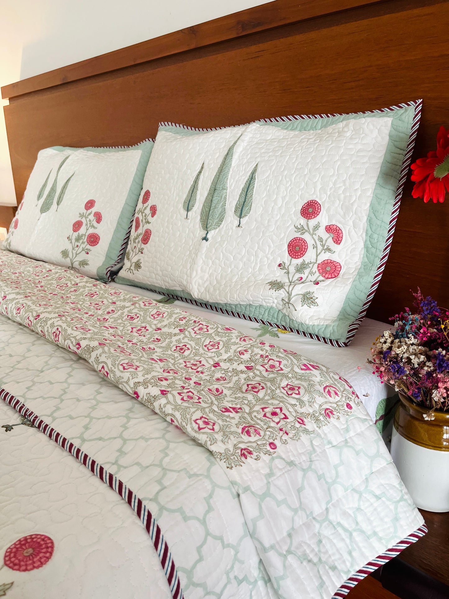 Gulbahar Reversible Quilted Bedcover