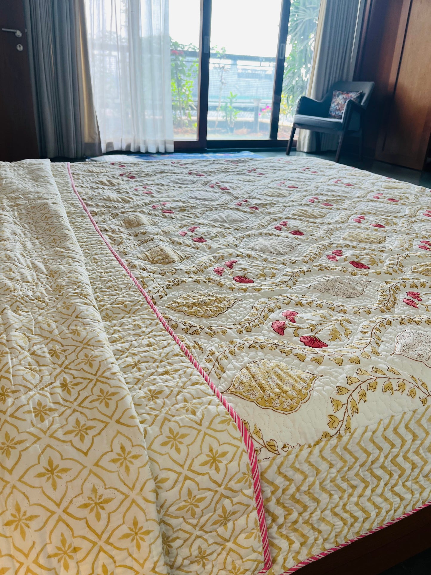 Gulabo Jaal Reversible Quilted Bedcover