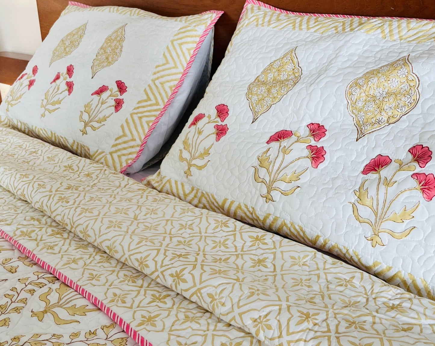 Gulabo Jaal Reversible Quilted Bedcover