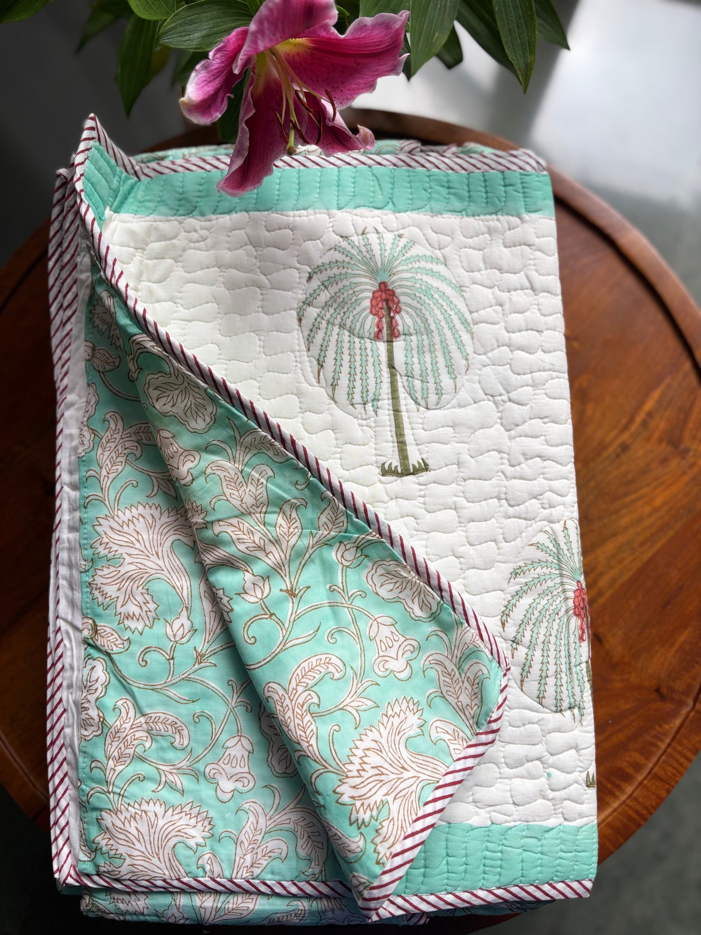 NatureNap Reversible Quilted Bedcover