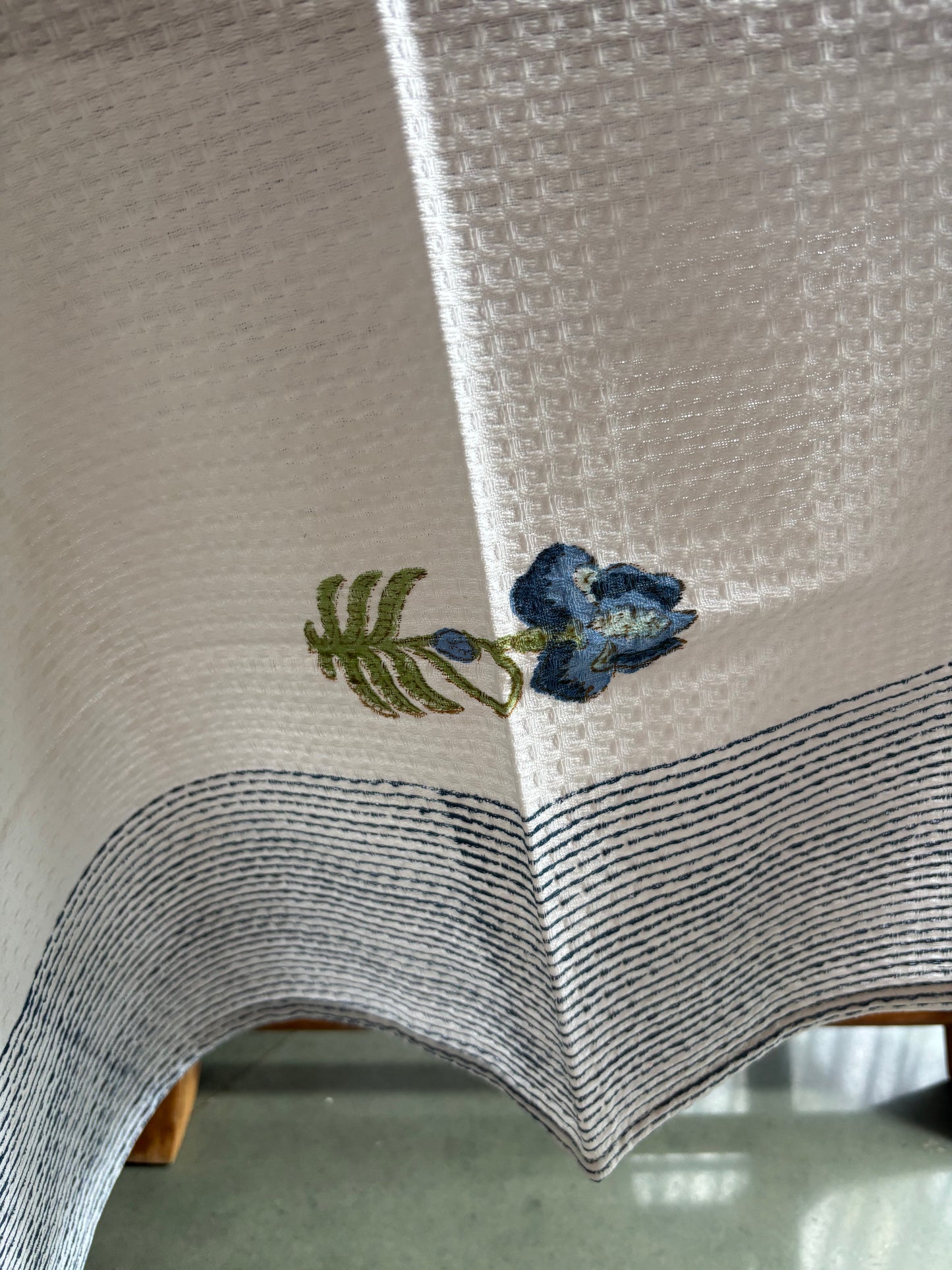 Cypress green leaf Bath towel
