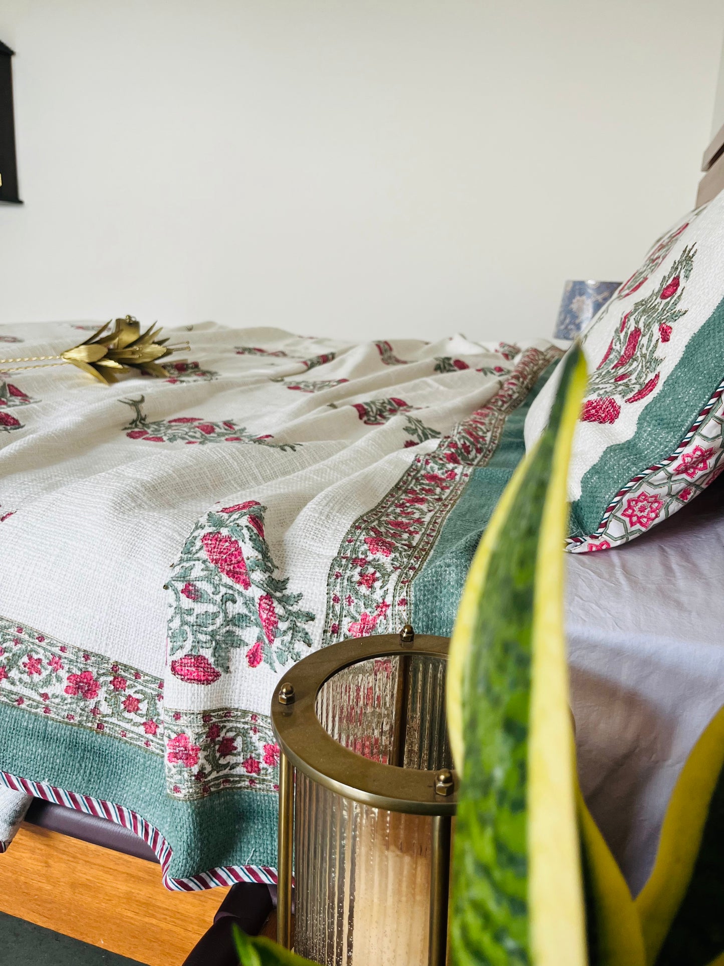 Azure Breeze Jute Bedcover