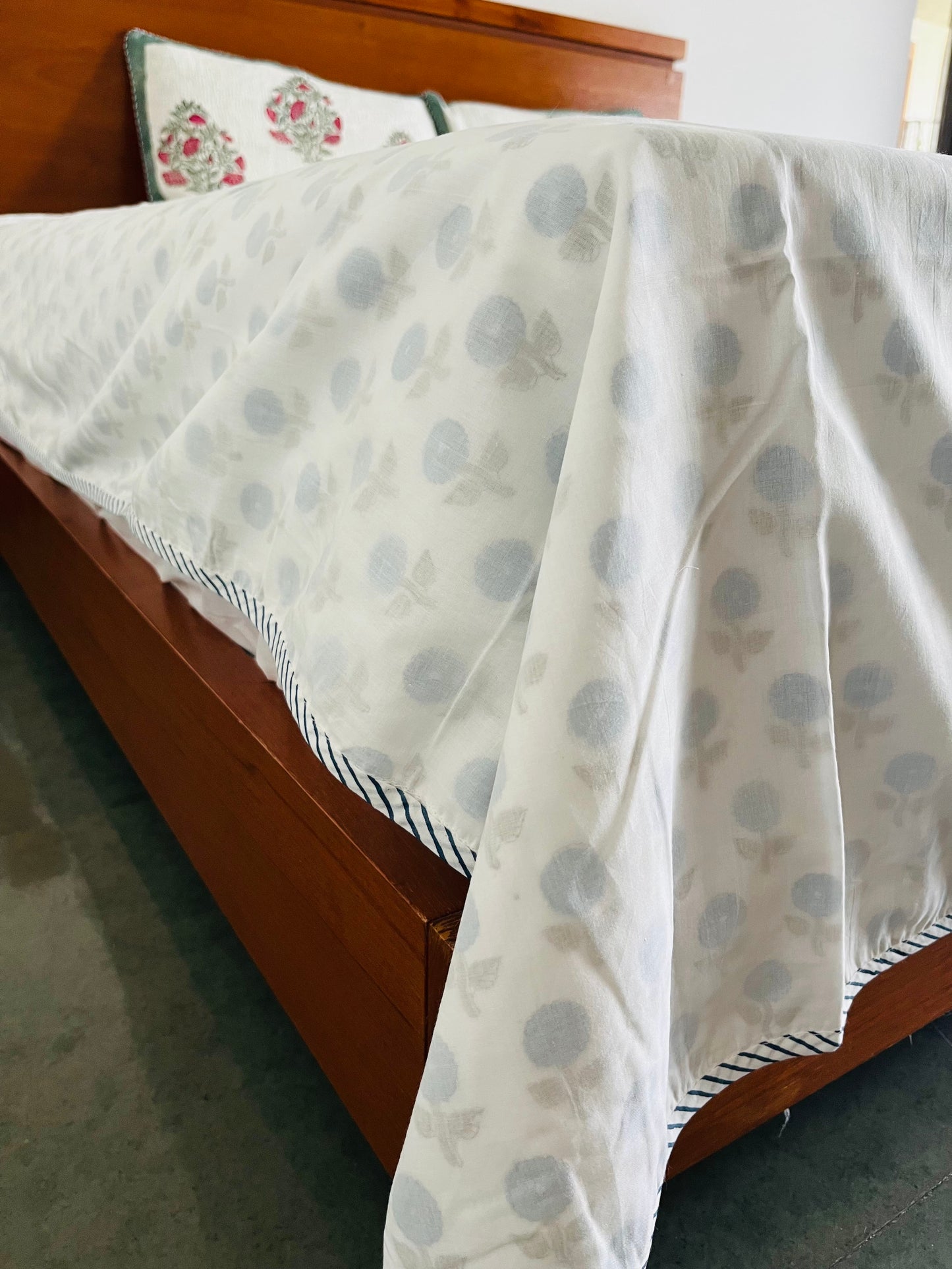 Serene Blue Motif Reversible Hand Block Printed 3D Mulmul Dohar — King Size