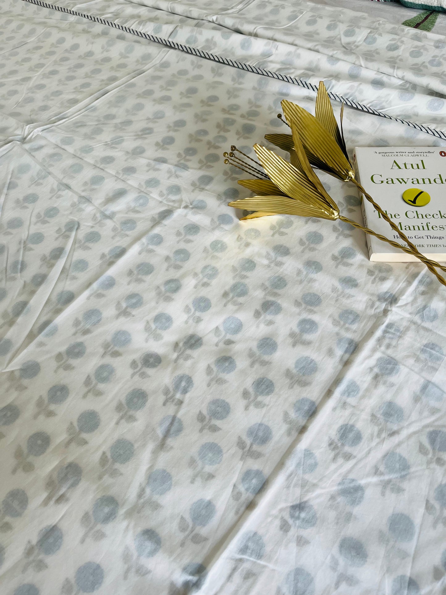 Serene Blue Motif Reversible 3d King Sized Mulmul dohar