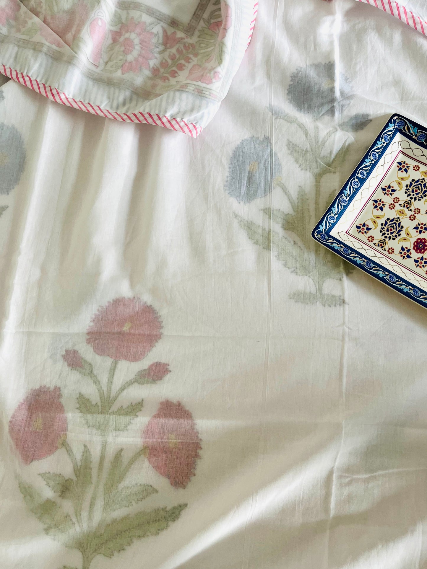 Garnet Garden 3D Reversible Single Bed Mulmul Dohar