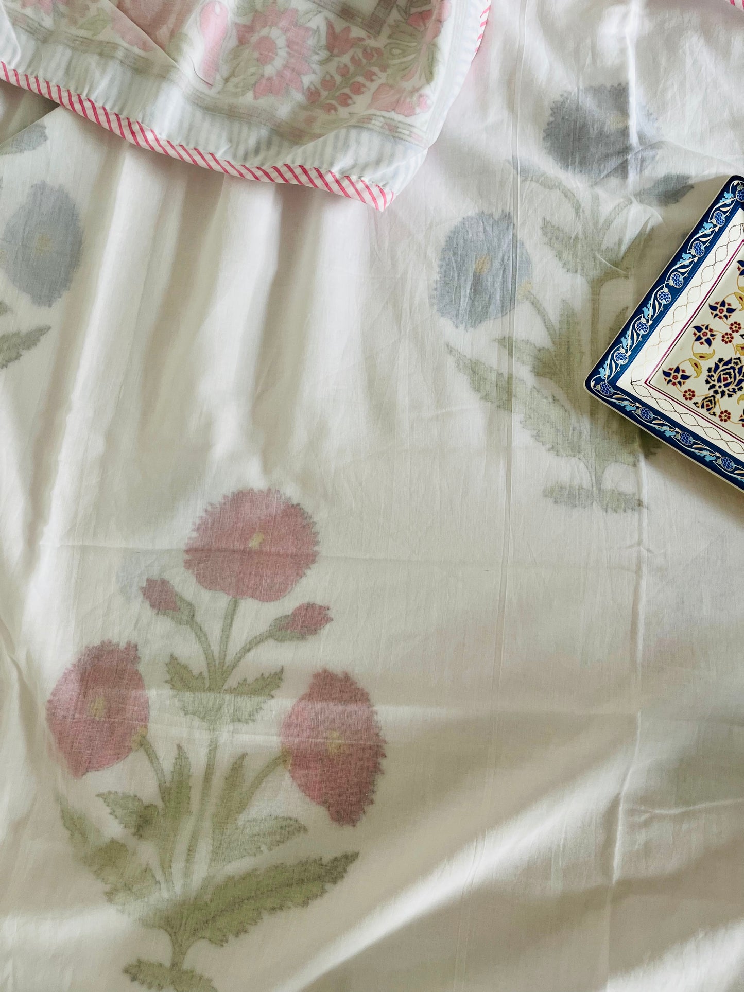 Garnet Garden 3D Reversible Single Bed Mulmul Dohar