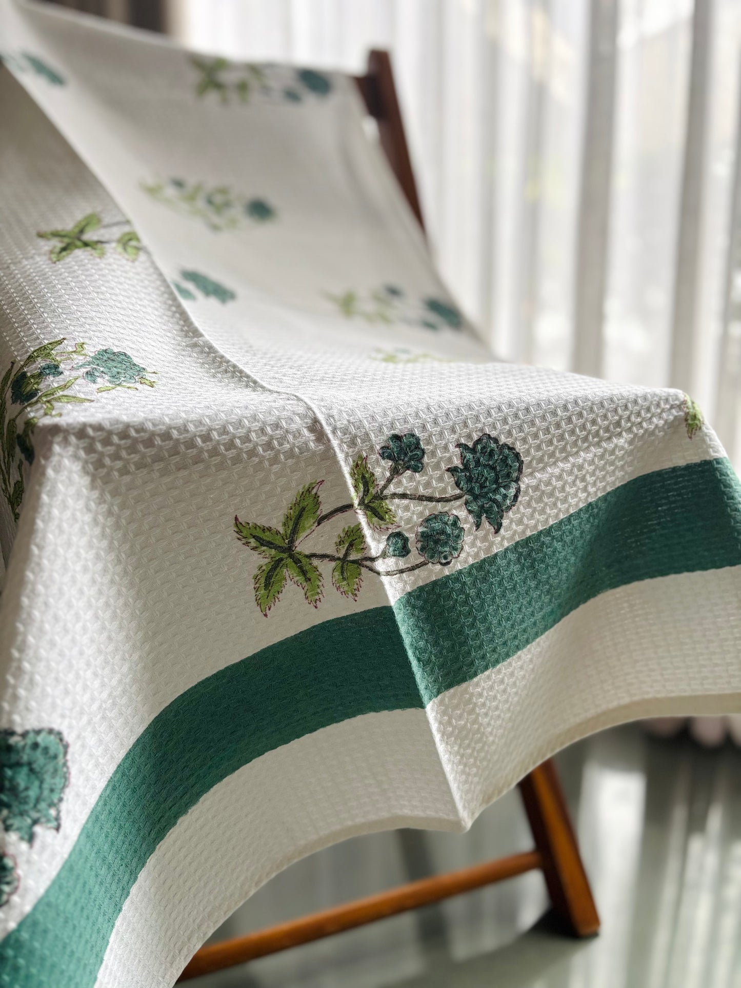 Green Leaf tone Bath Towel