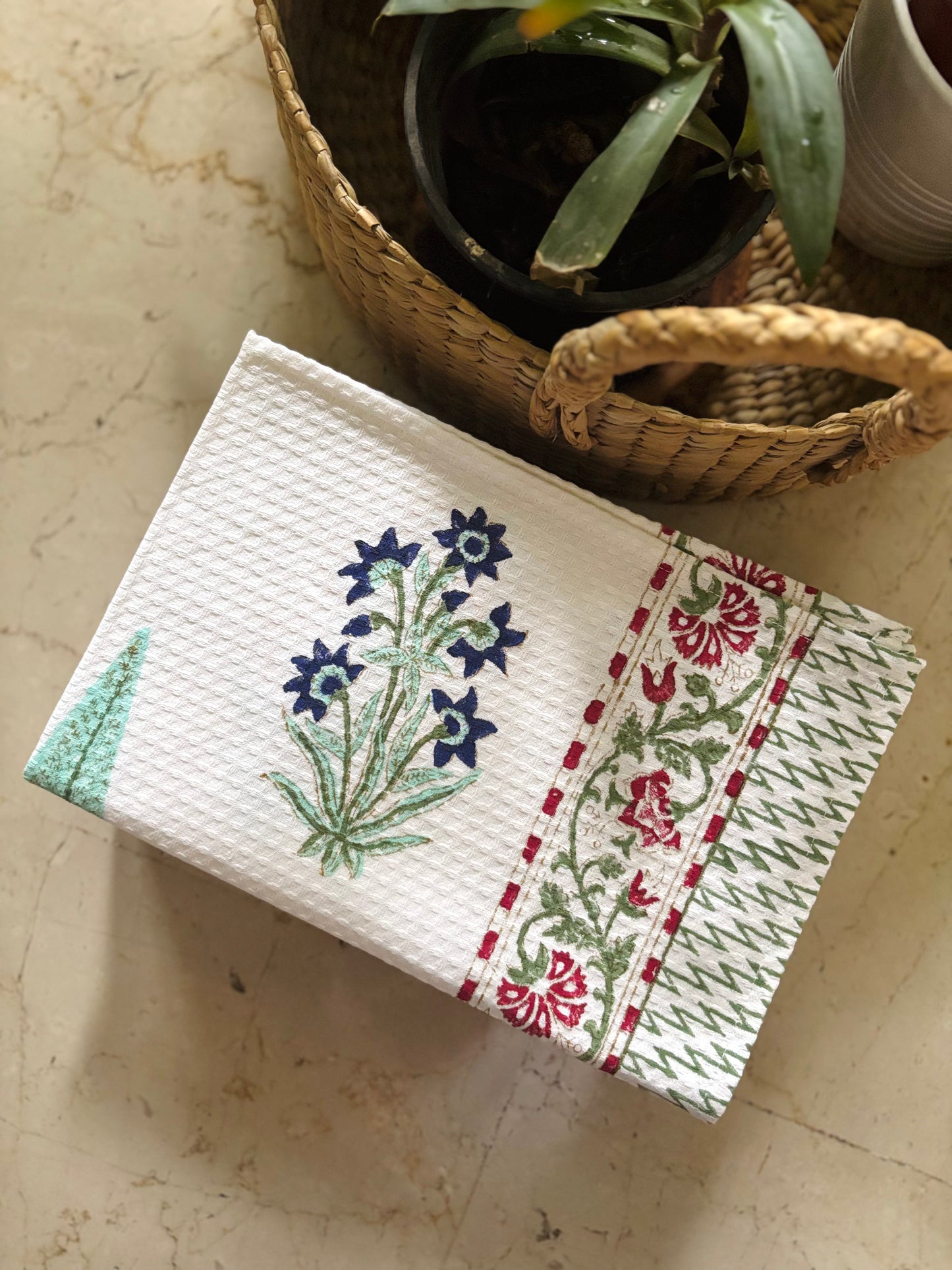 Blooming Beauty Hand Towel (Set of 2)