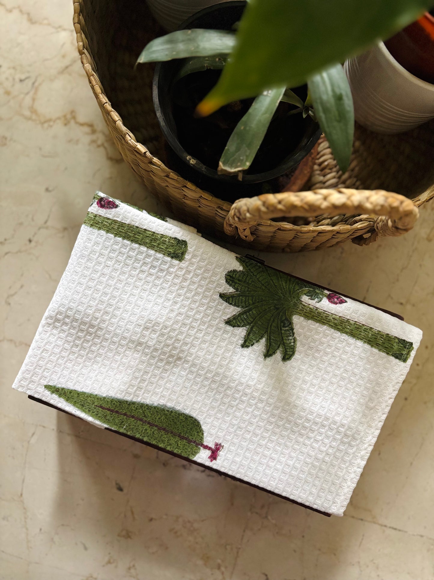 Nature's Palm Hand Towels (Set of 2)