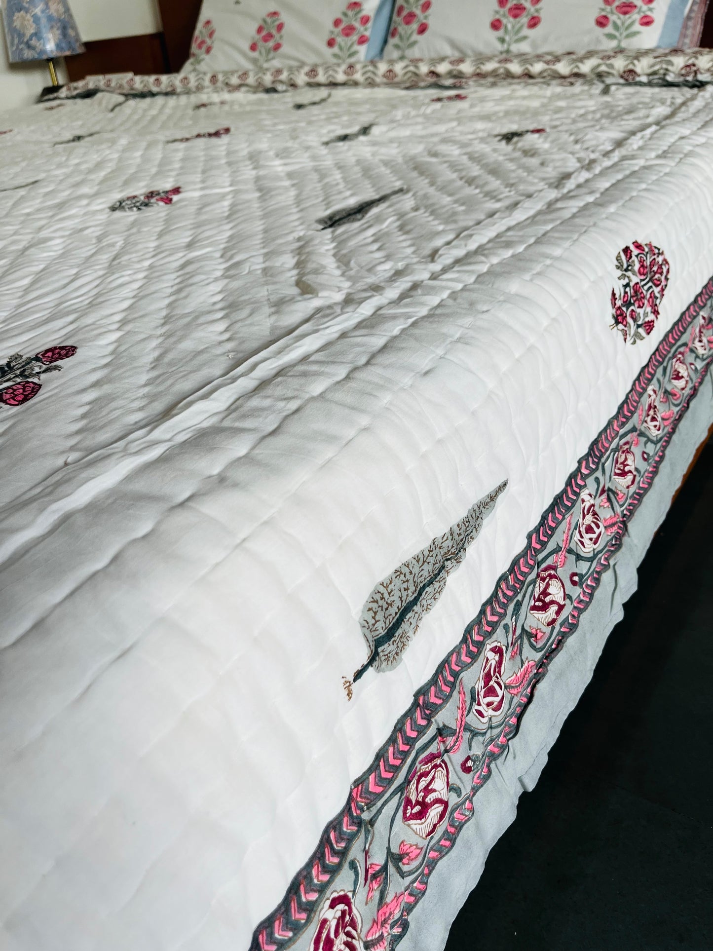 Rangrez Reversible Cotton King Sized Quilt