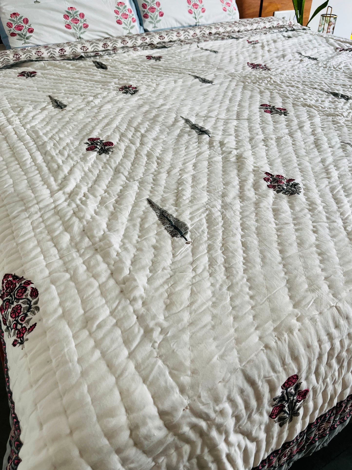 Rangrez Reversible Cotton King Sized Quilt