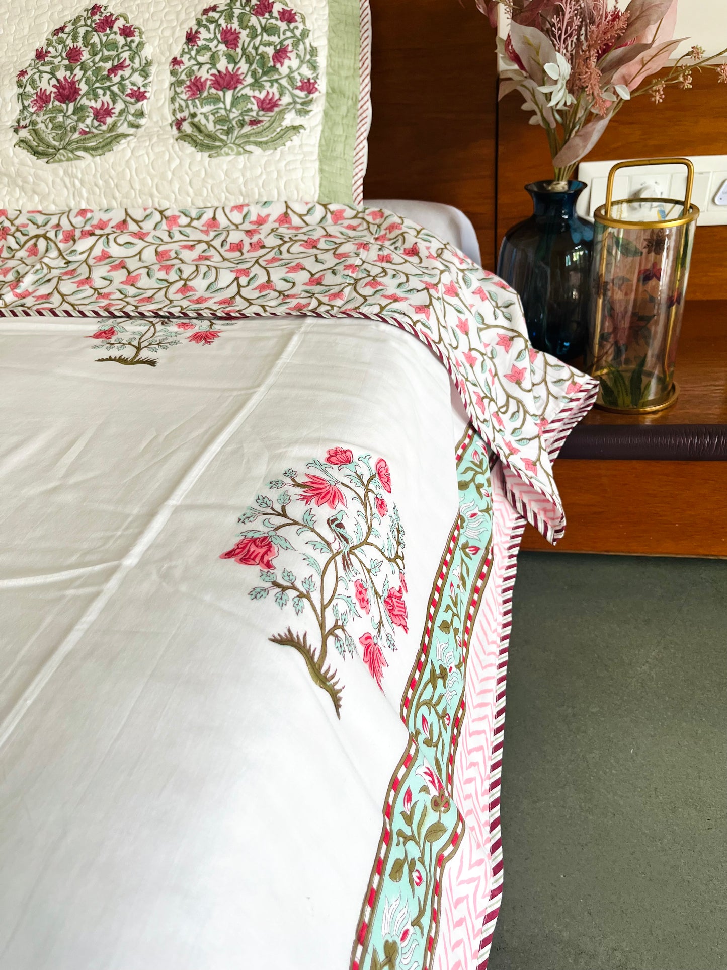 Gulabi Parinda Reversible Single Bed Dohar
