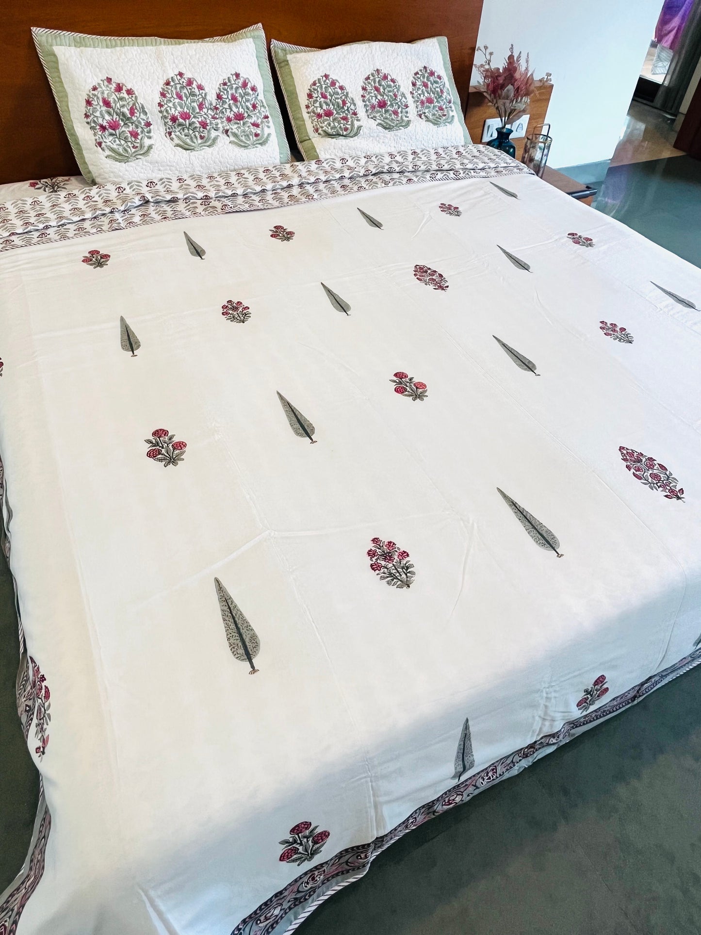 Persian Palace Reversible King sized Dohar