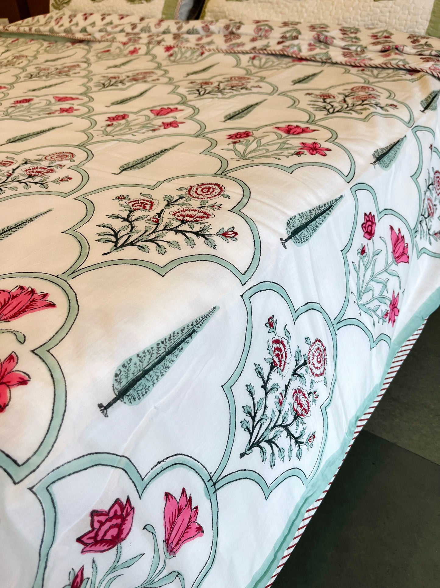 Floral Fiesta Reversible King sized Dohar