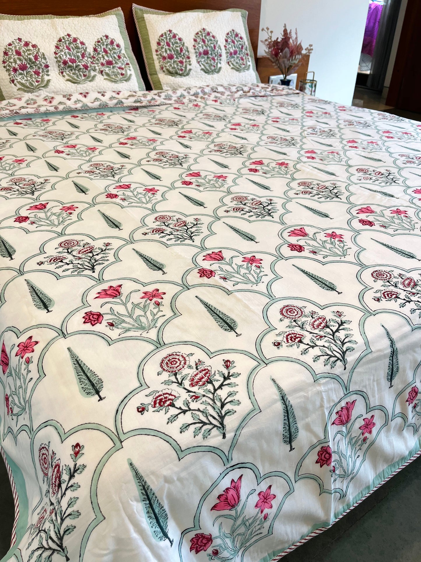 Floral Fiesta Reversible King sized Dohar