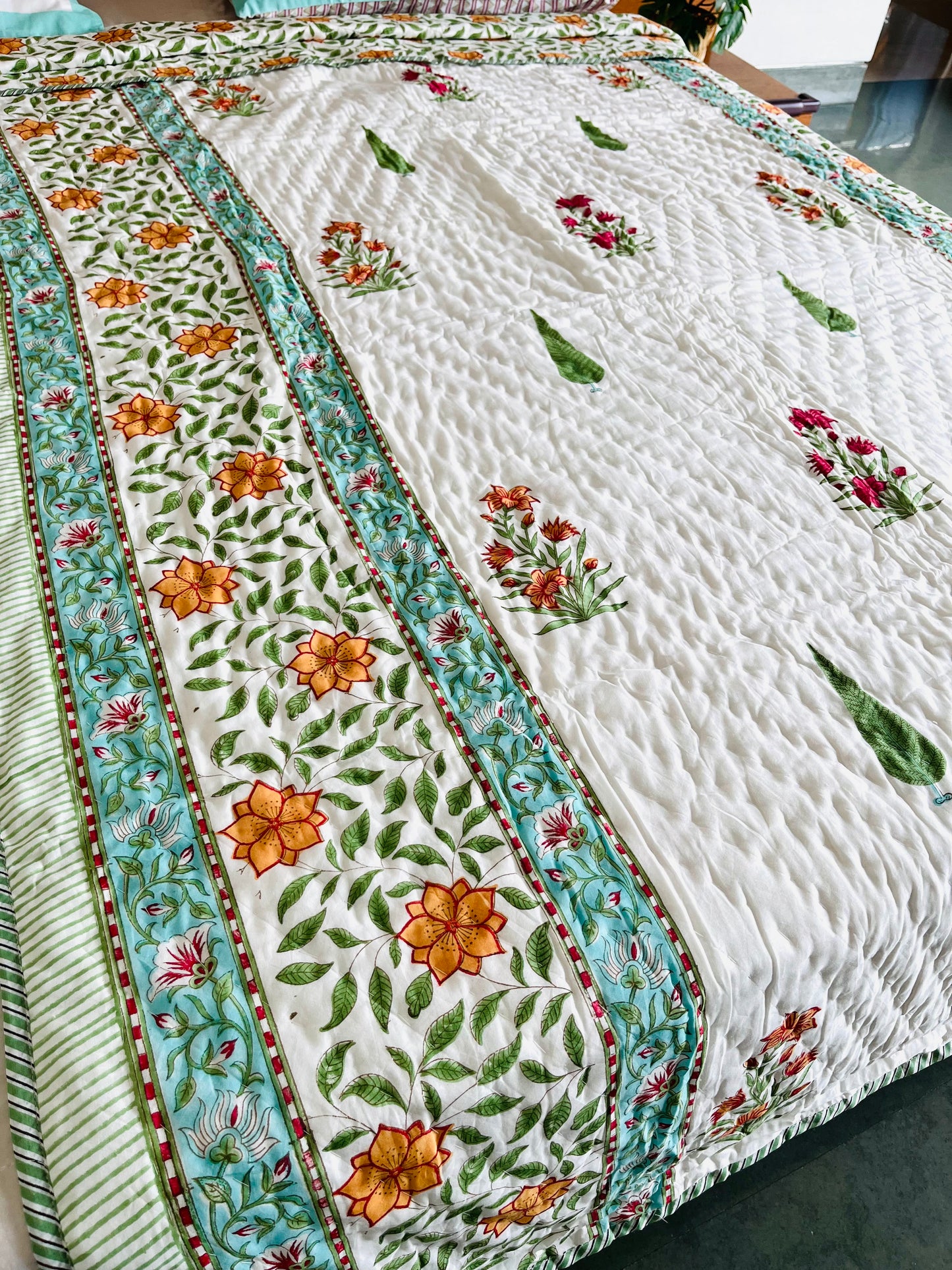 Garden Blooms Reversible Single Bed Cotton Quilt