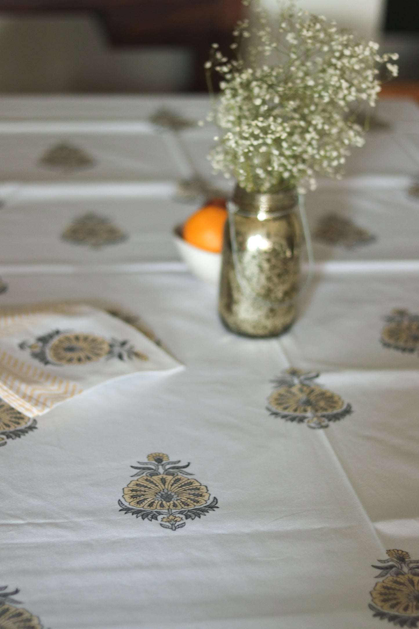Mughal Buta Table Cover with Napkins set