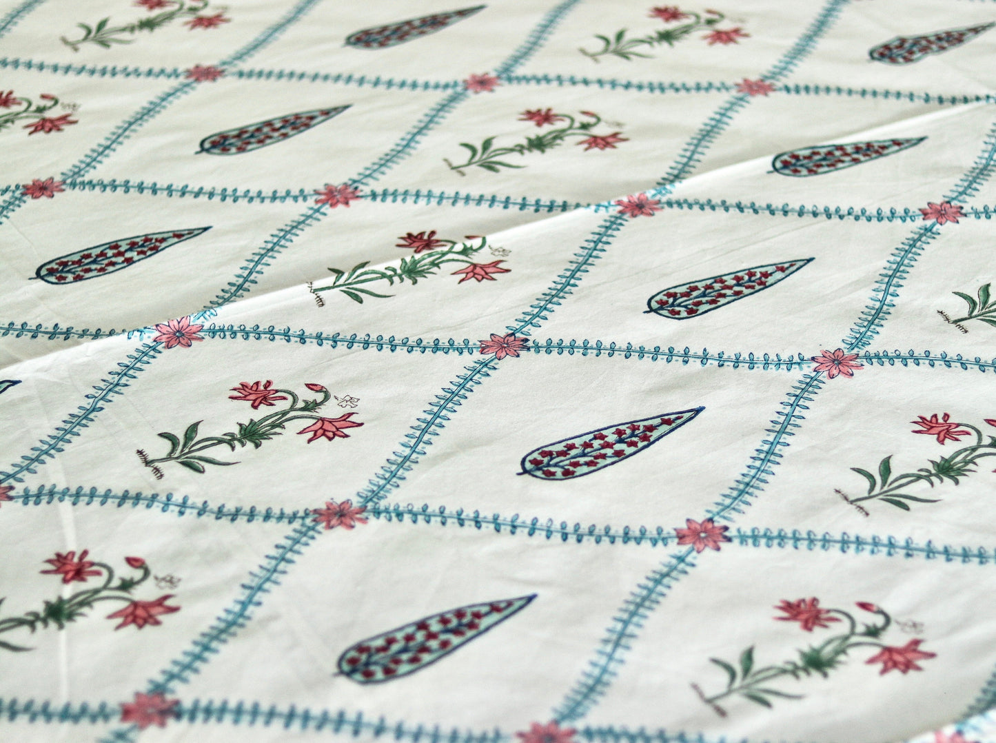 Cypress Pink Jaal Floral Bedsheet