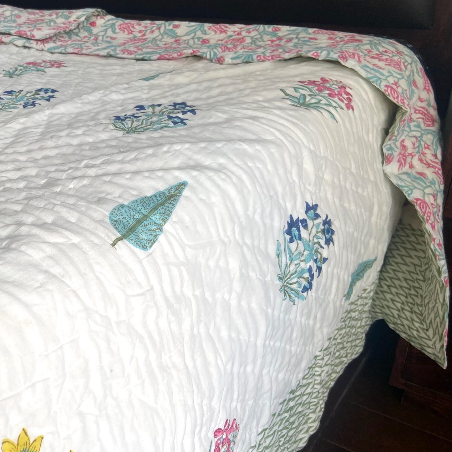 Blossom Breeze Reversible Single Bed Quilt