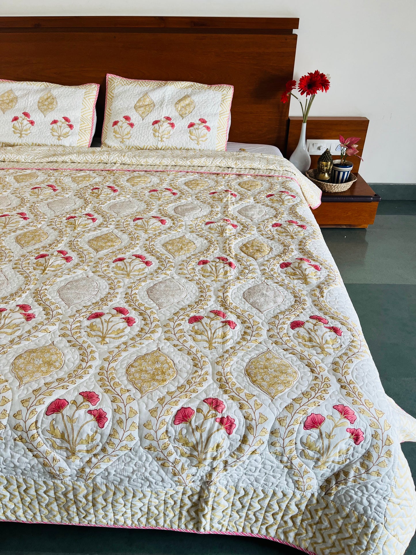 Gulabo Jaal Reversible Quilted Bedcover