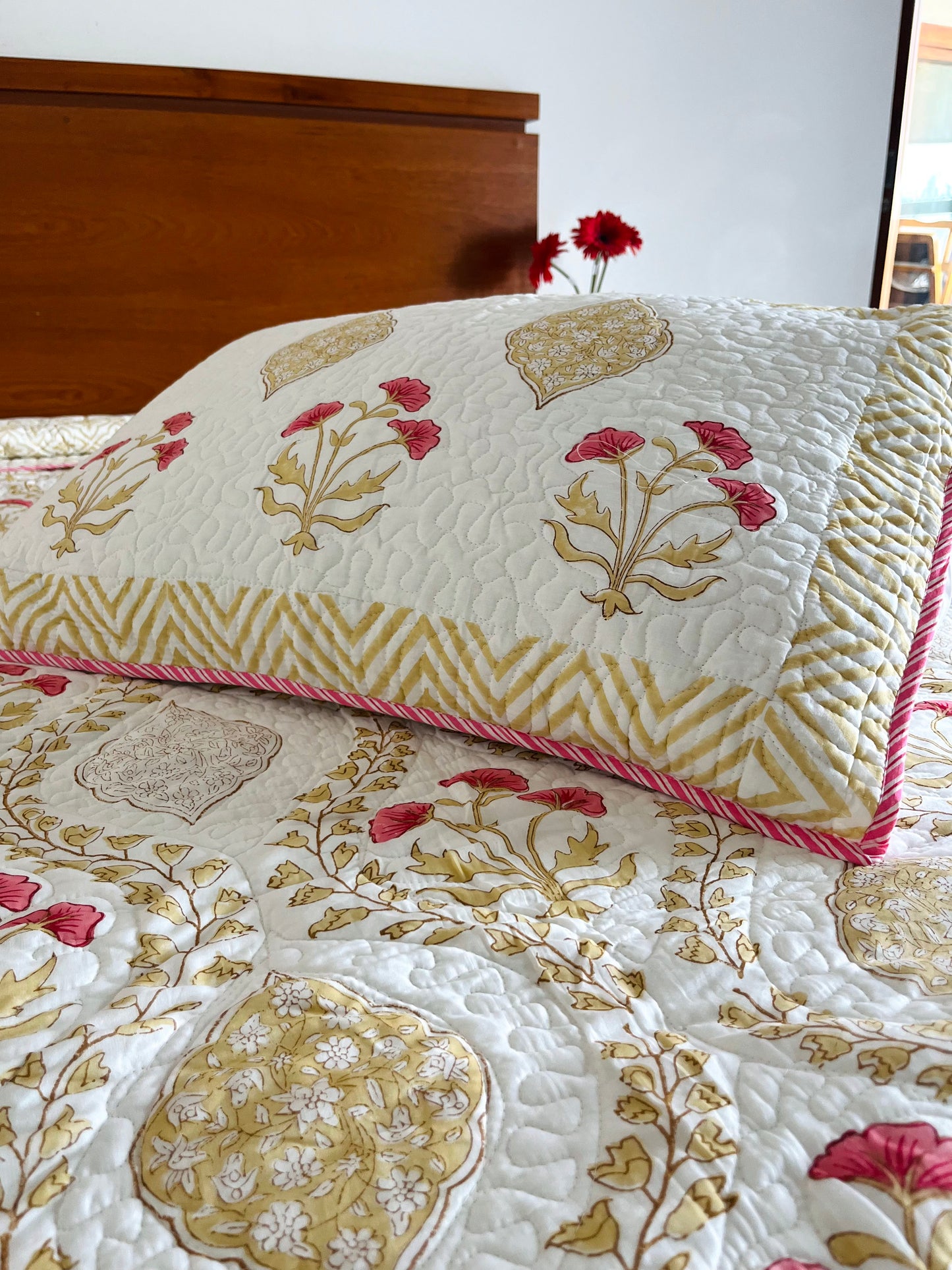 Gulabo Jaal Reversible Quilted Bedcover