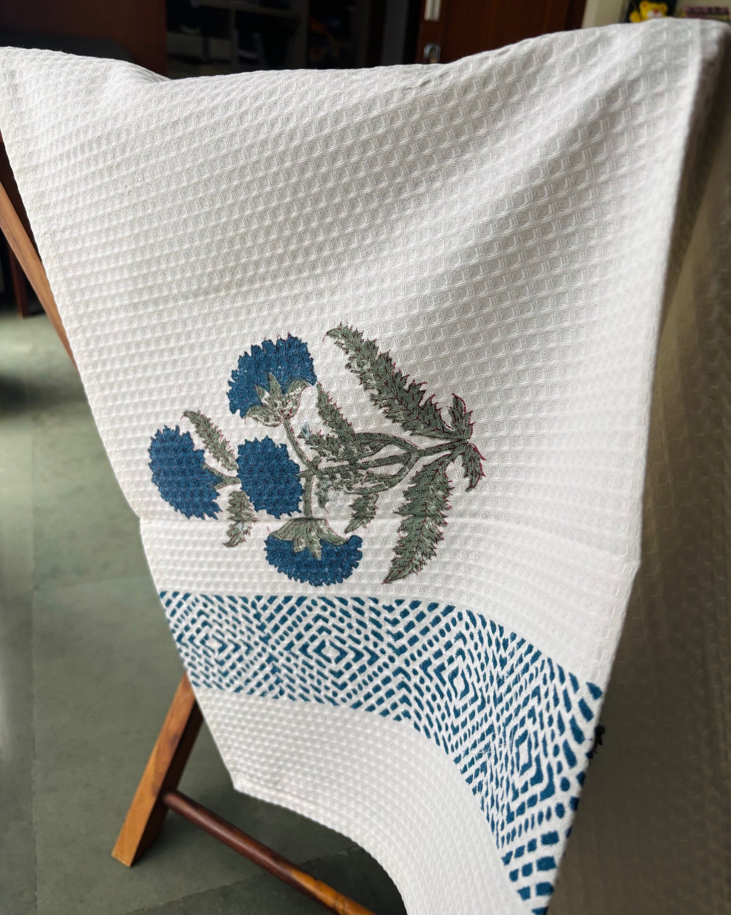 Blue poppy Bath Towel