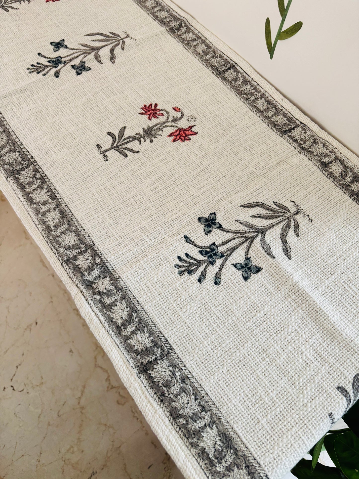 Floral motif Linen Table Runner