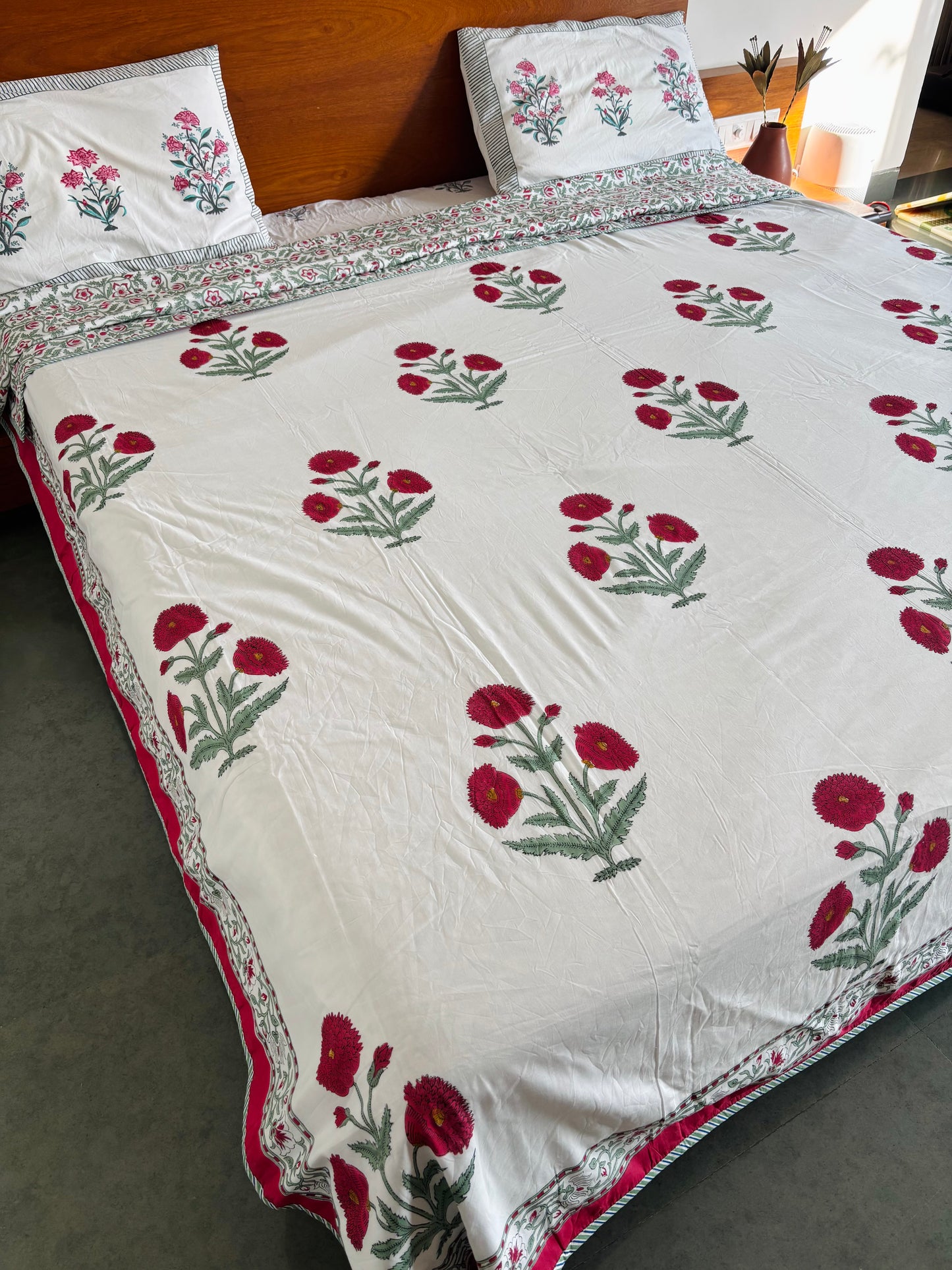 Mughal Buta Reversible King sized Dohar