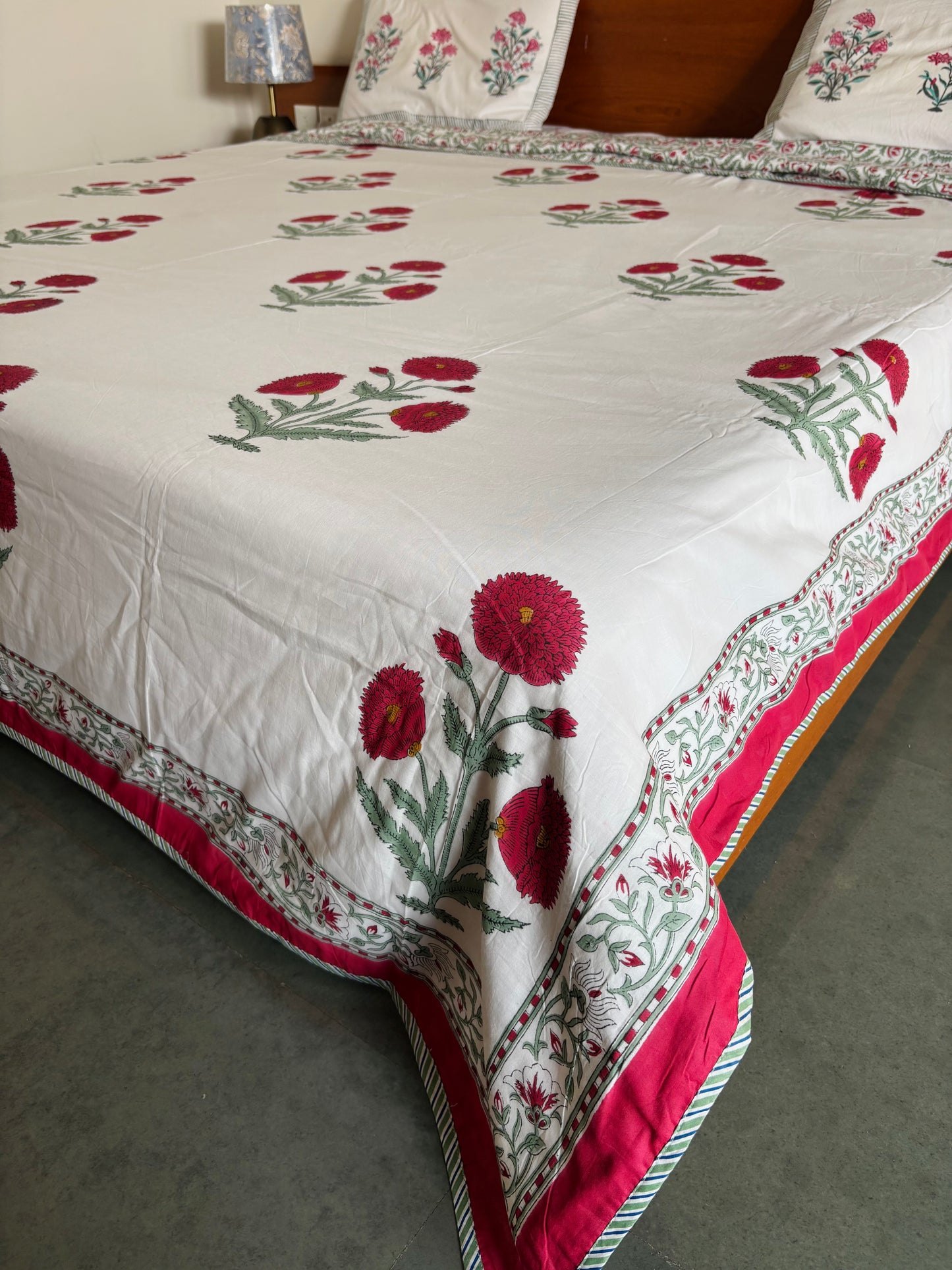 Mughal Buta Reversible King sized Dohar