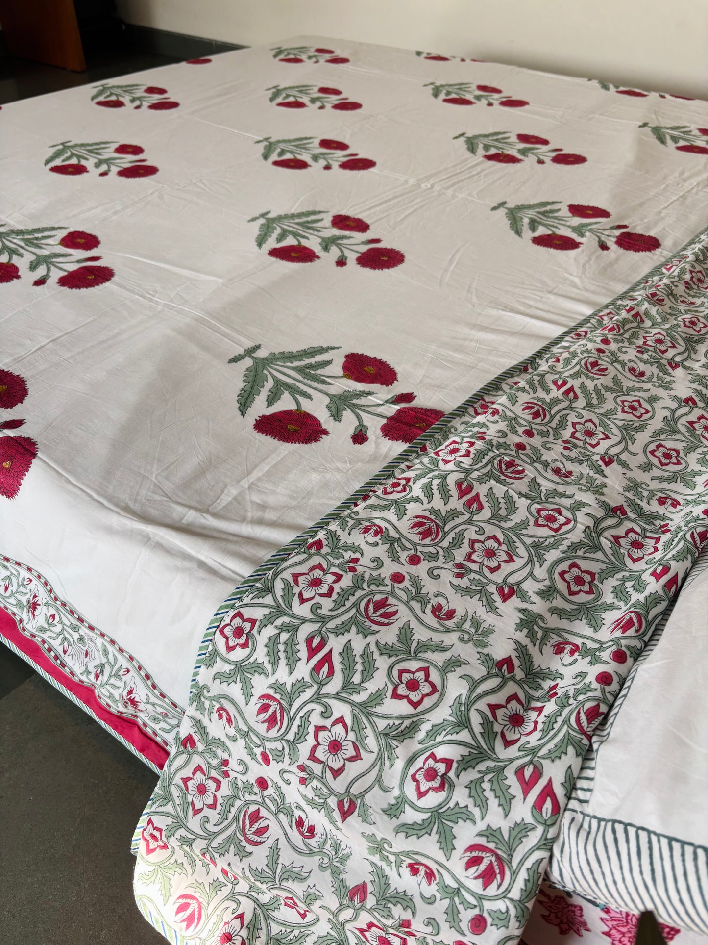 Mughal Buta Reversible King sized Dohar