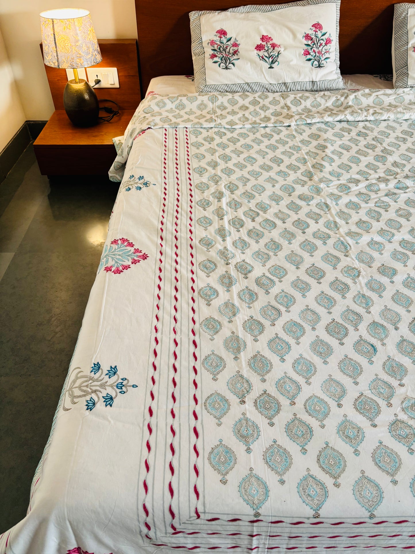 Royal Motif Reversible Hand Block Printed Cotton Dohar — King Size