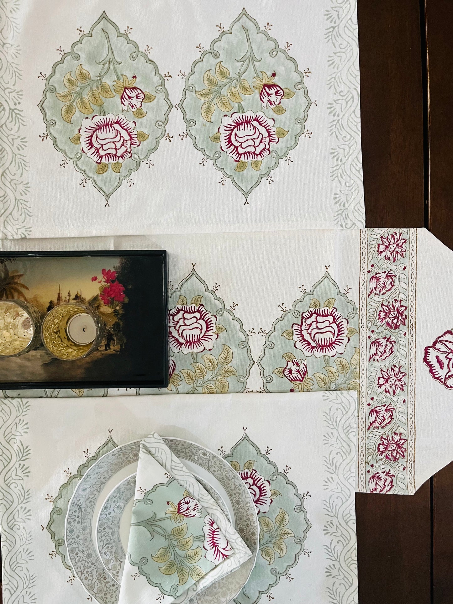 Blockprint Rose Table Runner Set