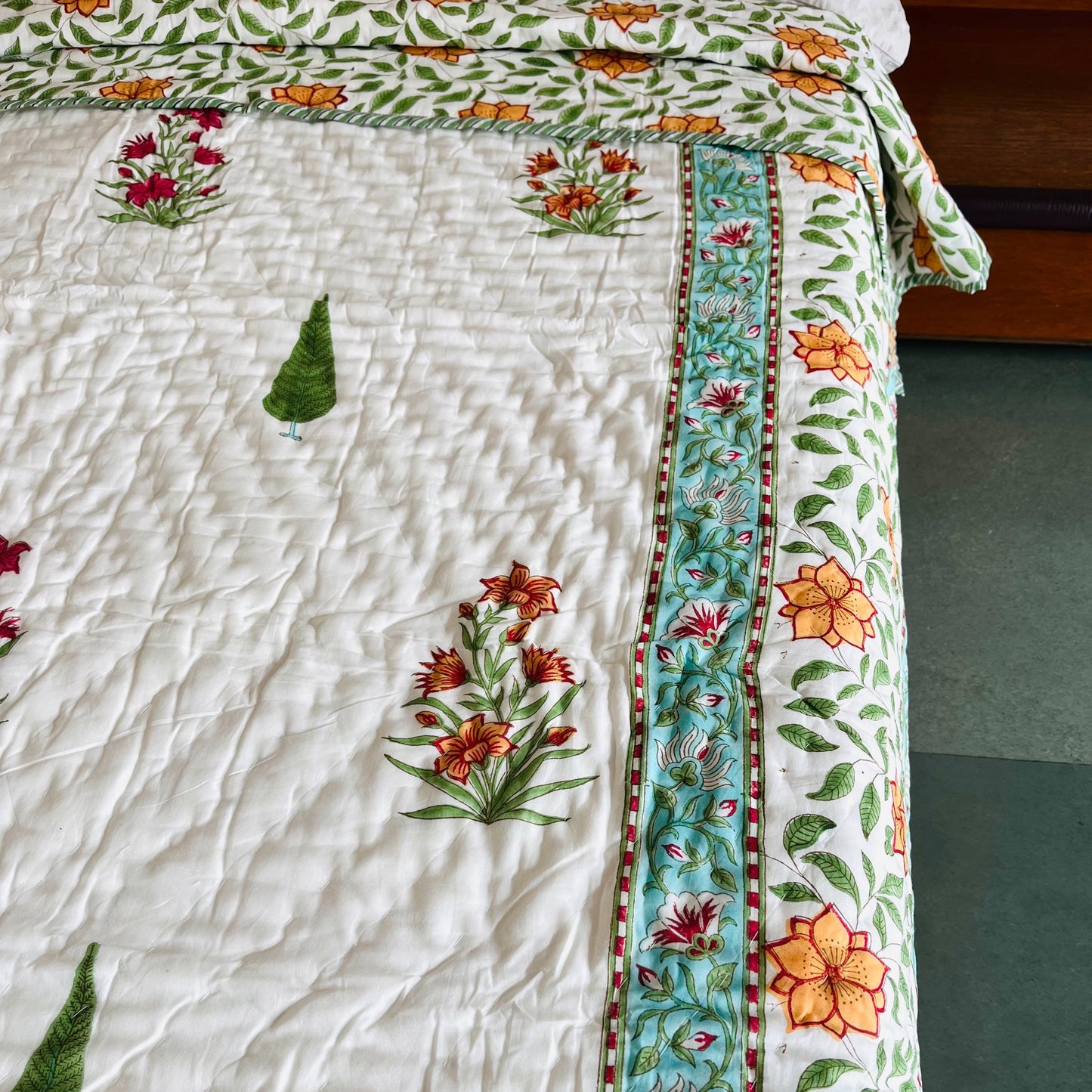 Garden Blooms Reversible Single Bed Cotton Quilt