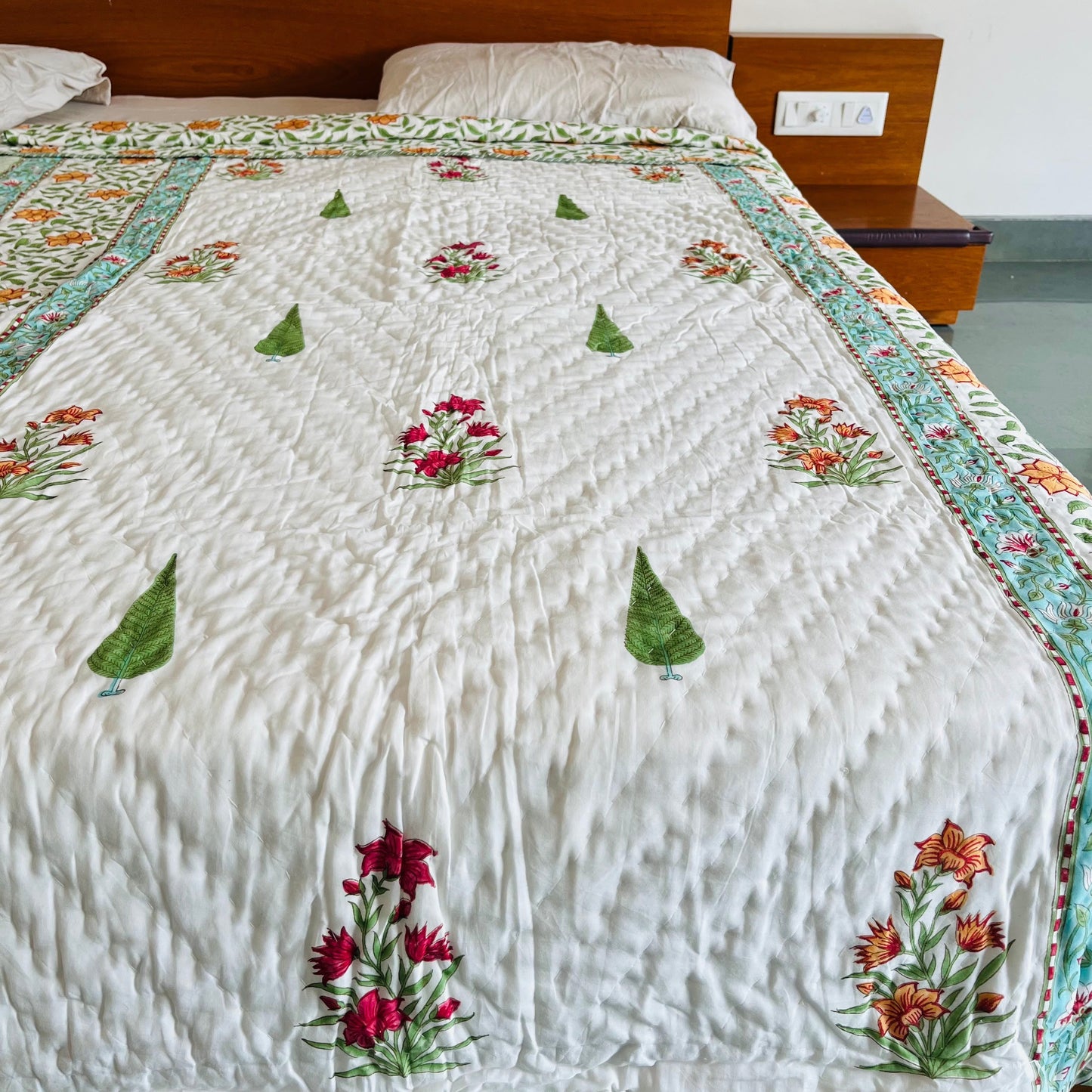 Garden Blooms Reversible Single Bed Cotton Quilt