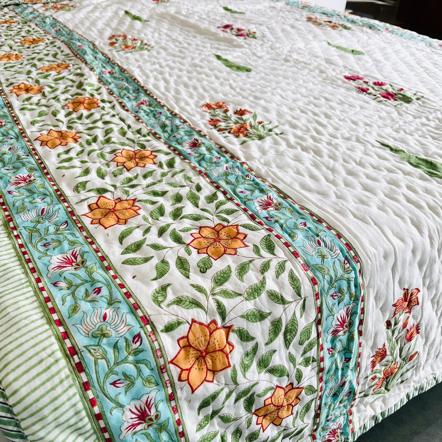 Garden Blooms Reversible Single Bed Cotton Quilt