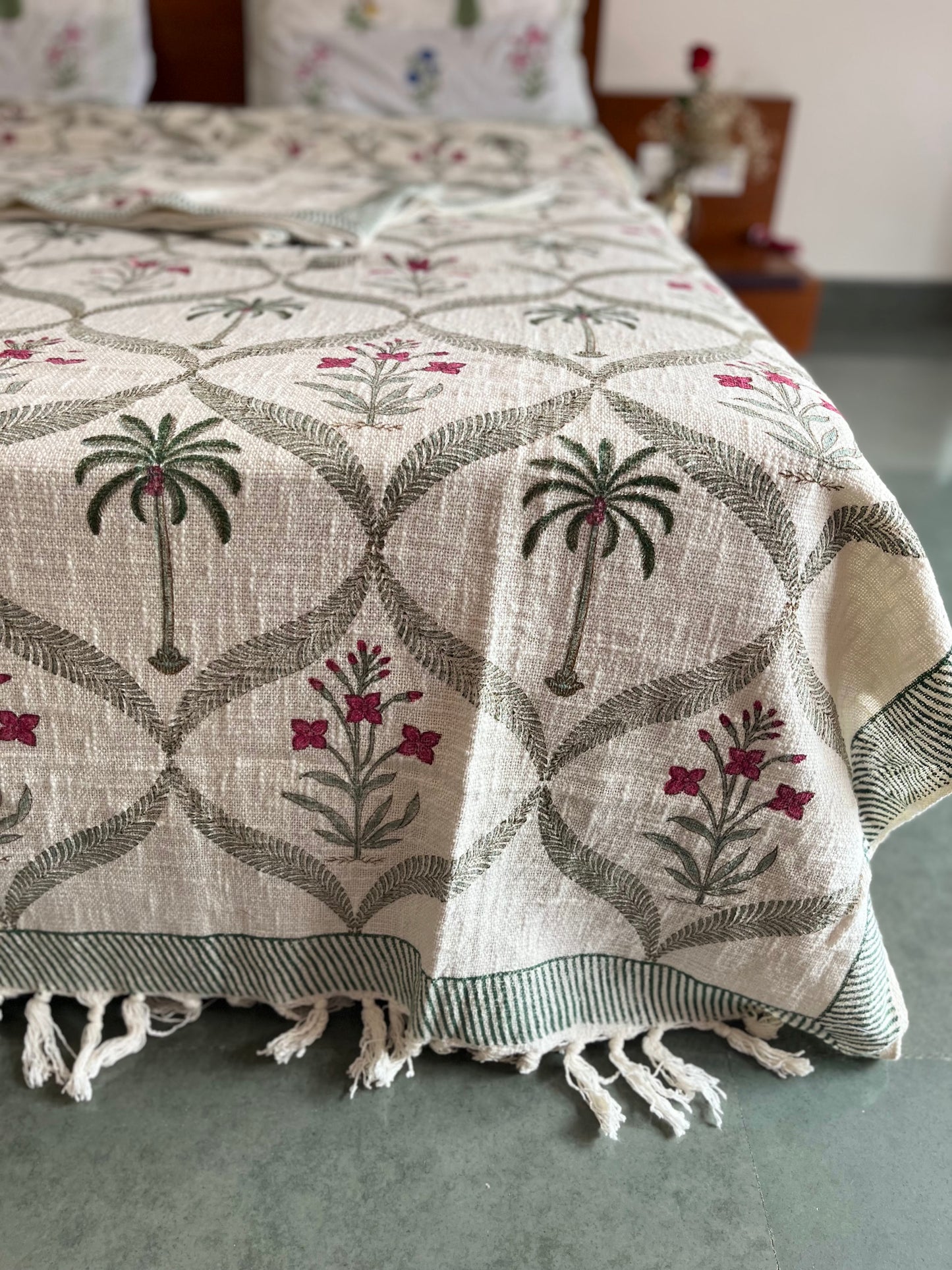 Palm Jaal Jute Bedcover