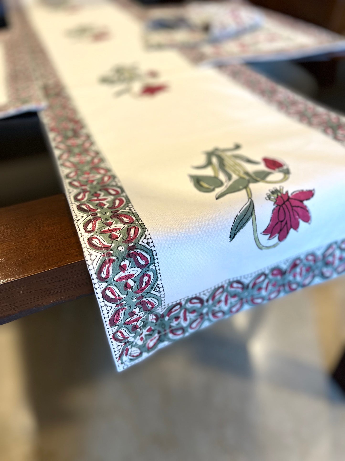 Gulbagh Table Runner Set