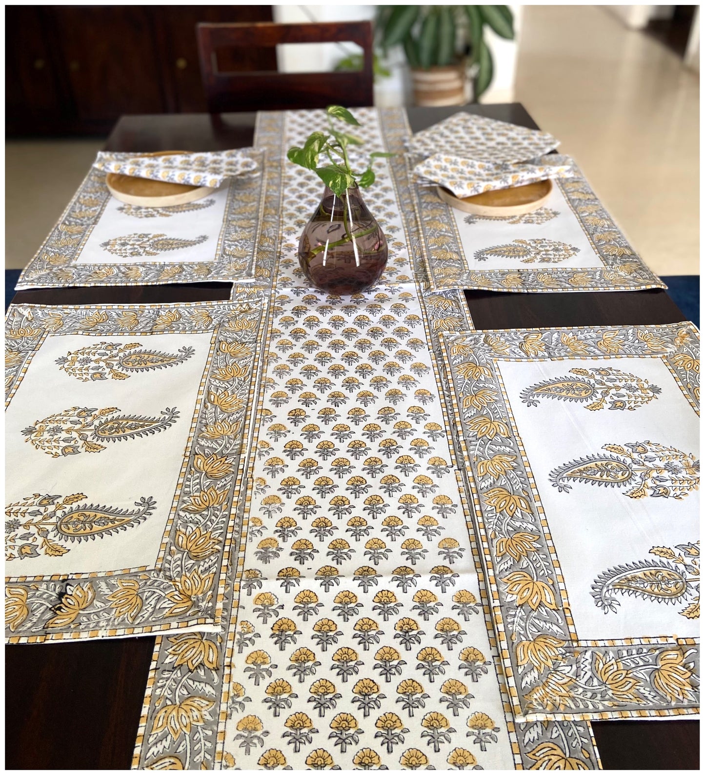 Kalakaari Table Runner Set