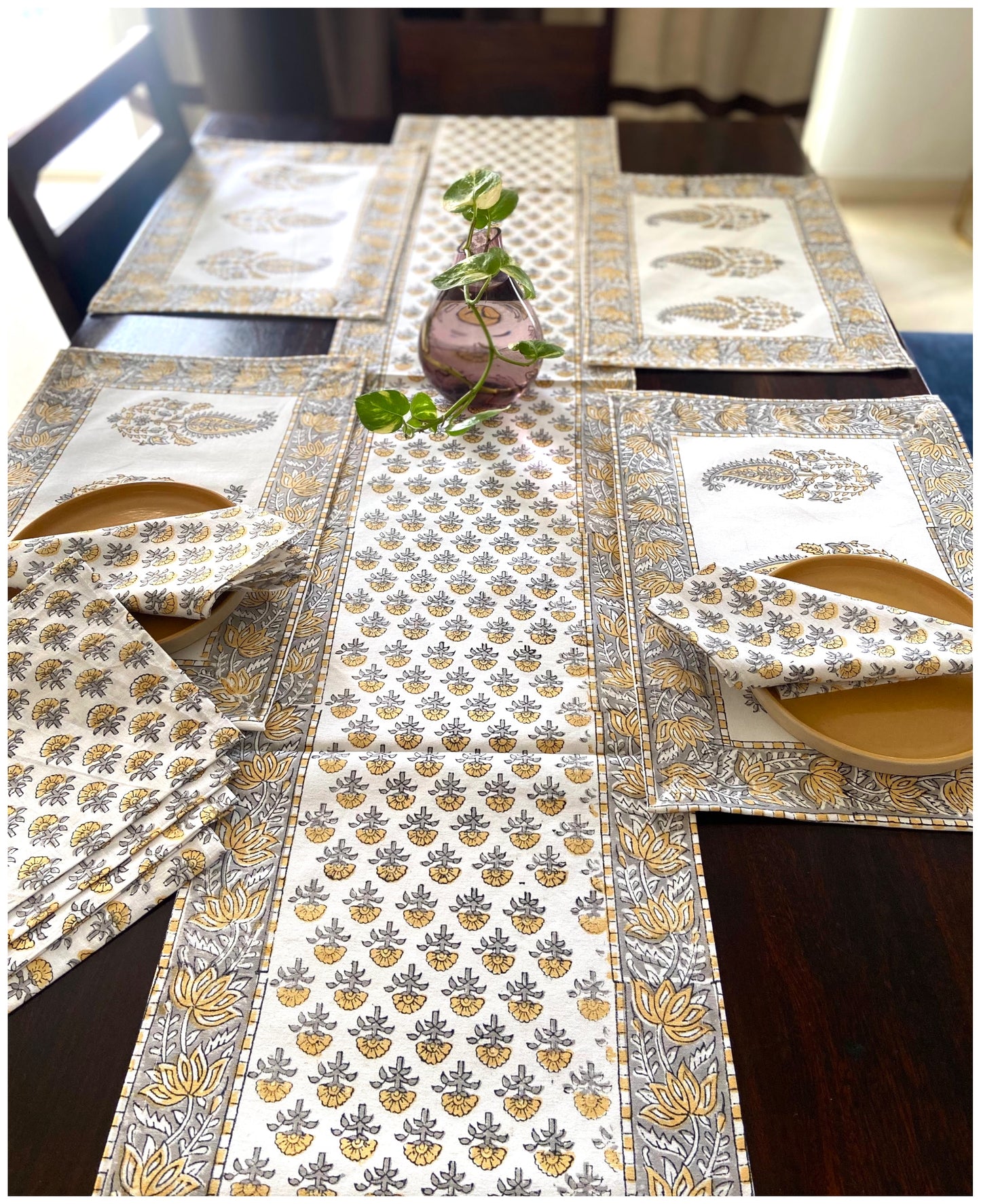 Kalakaari Table Runner Set