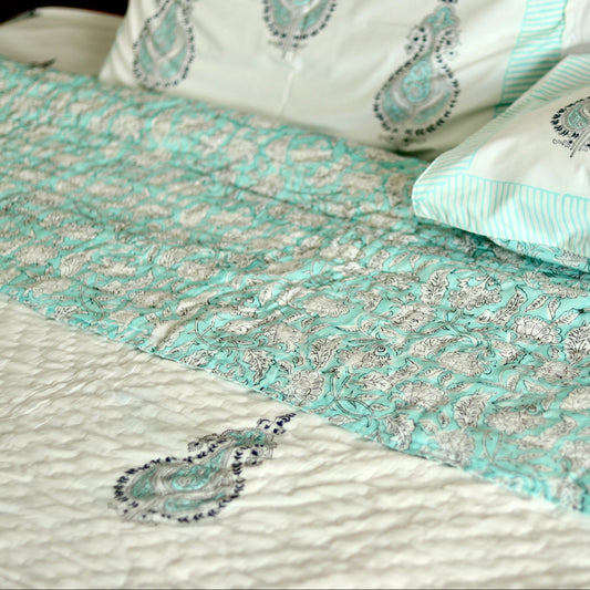 Mughal Buta Reversible Cotton King Sized Quilt
